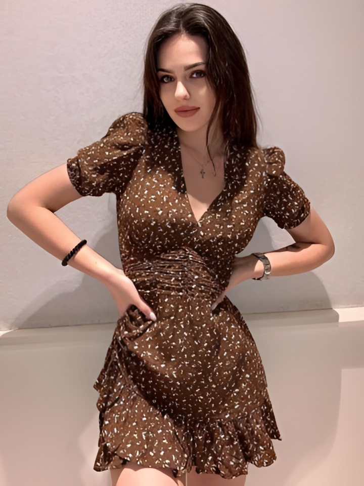 Юлия привлекальеная девушка из Краснотурьинск цена от 5000 руб