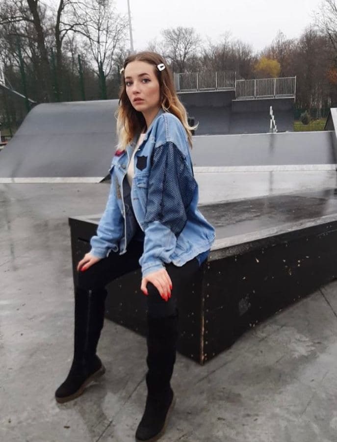 🎥 Наденька привлекальеная девушка из Краснотурьинск цена от 5000 руб